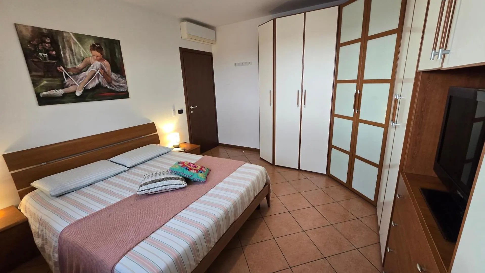 Aurora'S Home Dalmine 0*,  Italy